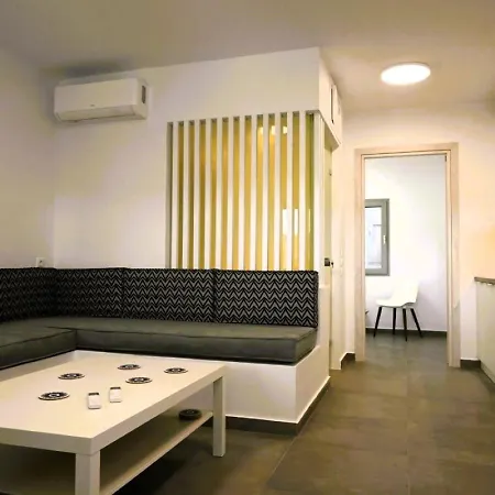 Holiday home Bluewave Lux House *